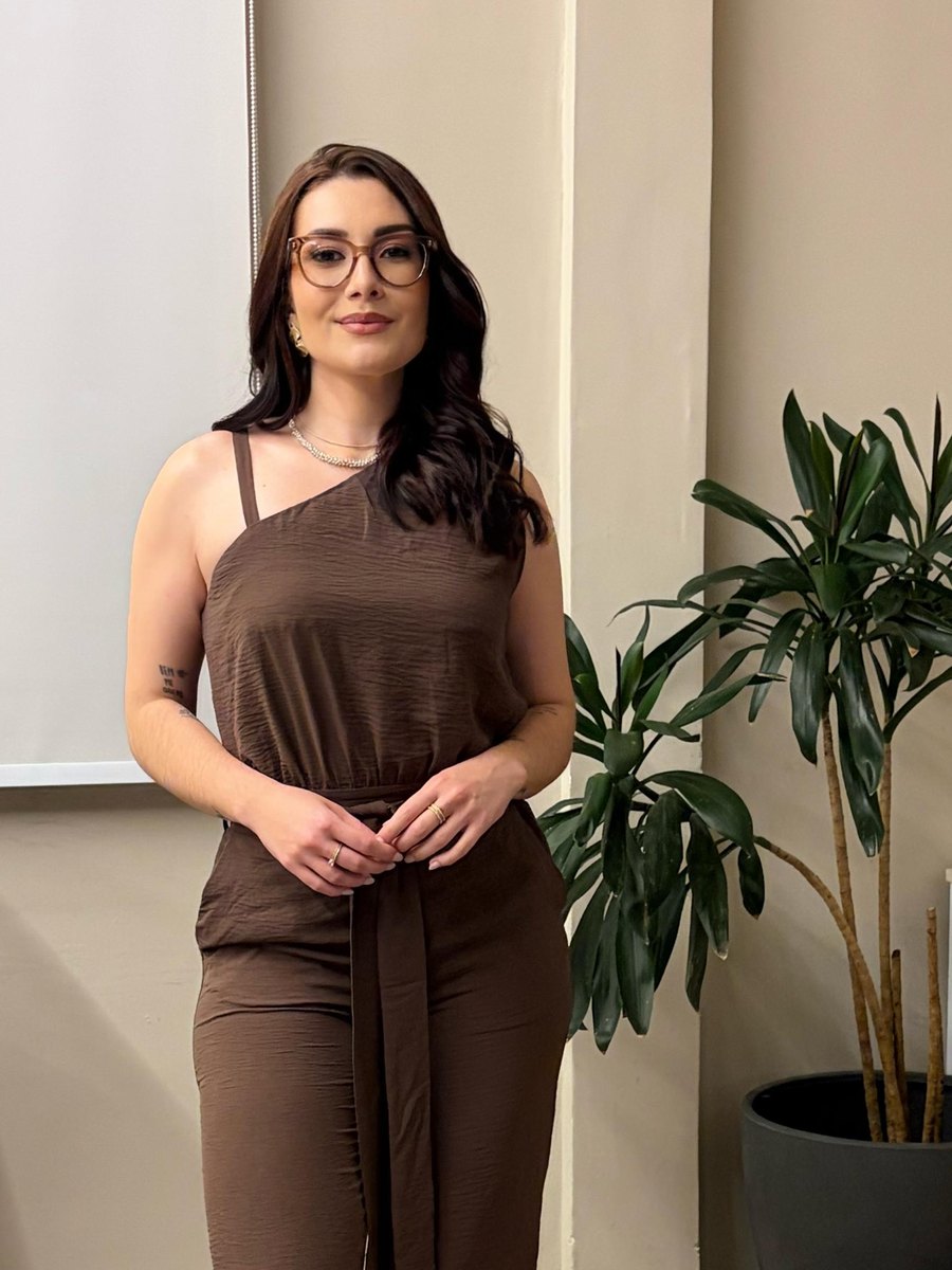 Eduarda Bortoli, Estrategista de Negócios